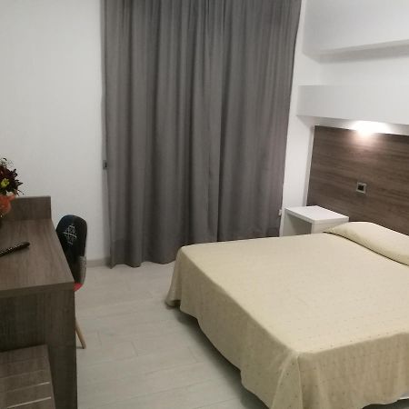 Hotel Miramare Cirò Marina Extérieur photo