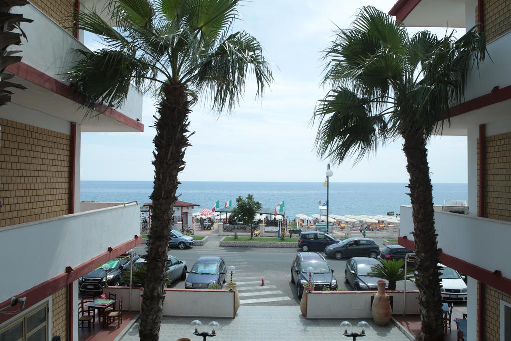 Hotel Miramare Cirò Marina Extérieur photo