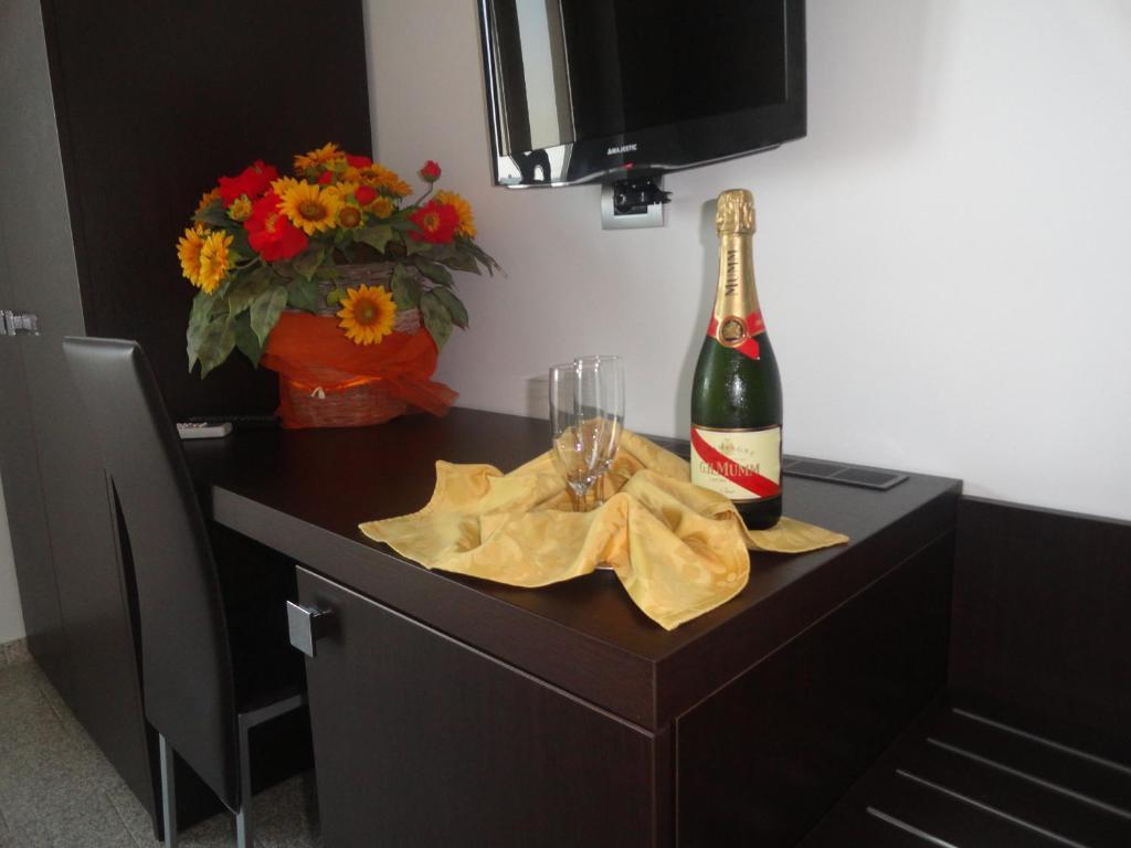 Hotel Miramare Cirò Marina Extérieur photo